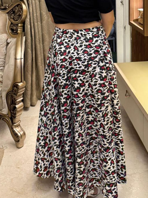 Women's Black Crop Top with Printed Flared Skirt