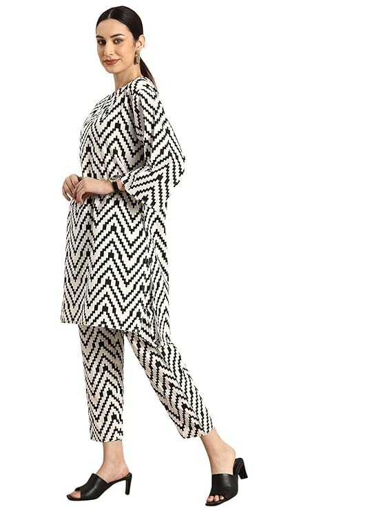 LookMark Women's Printed Cotton Blend Straight Kurta Pant Set - Elegant Ethnic Wear Ensemble for Modern Women, Perfect for Any Occasion