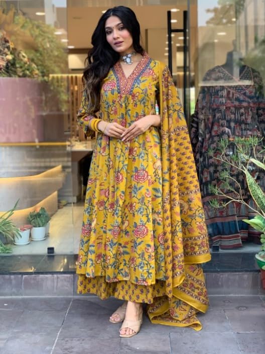 LookMark Women Cotton Blend Floral Printed Kurta Plazzo Set with Dupatta Suitable For Every Indian Occasion