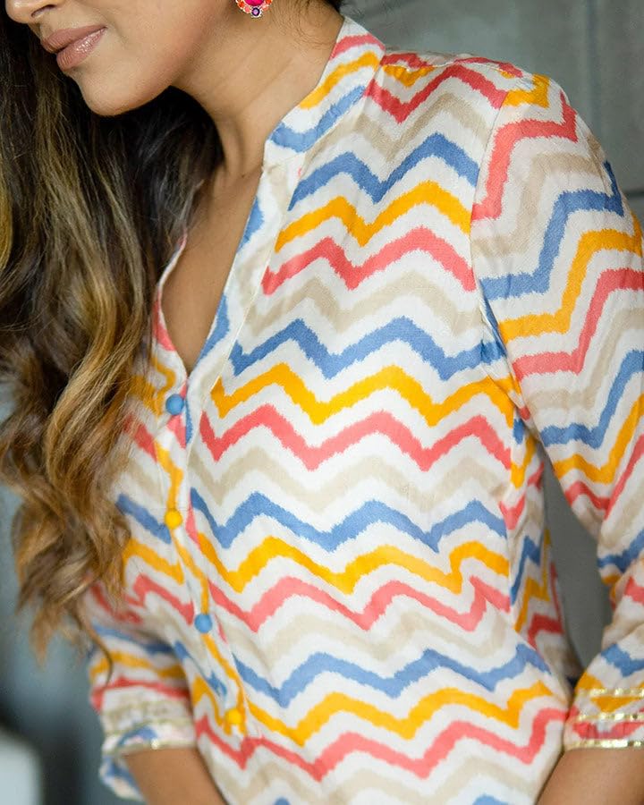 LookMark Women Kurta Set: Sizzle with Ethnic Flair! Make Heads Turn with Our Vibrant Cotton Blend Printed Kurti Pant Sets!