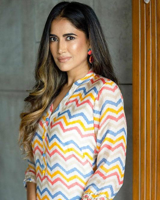 LookMark Women Kurta Set: Sizzle with Ethnic Flair! Make Heads Turn with Our Vibrant Cotton Blend Printed Kurti Pant Sets!