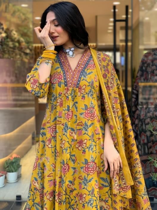 LookMark Women Cotton Blend Floral Printed Kurta Plazzo Set with Dupatta Suitable For Every Indian Occasion