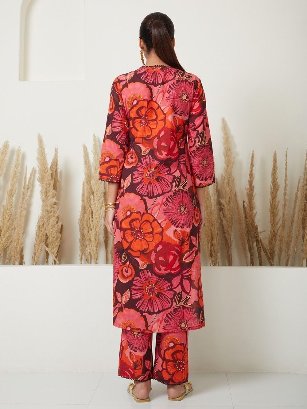 LookMark Women's 3/4 Sleeve Floral Printed Kurti Pant Set, Cotton Blend, Knee Length, Stylish Ethnic Outfit, Office, and Casual Occasions