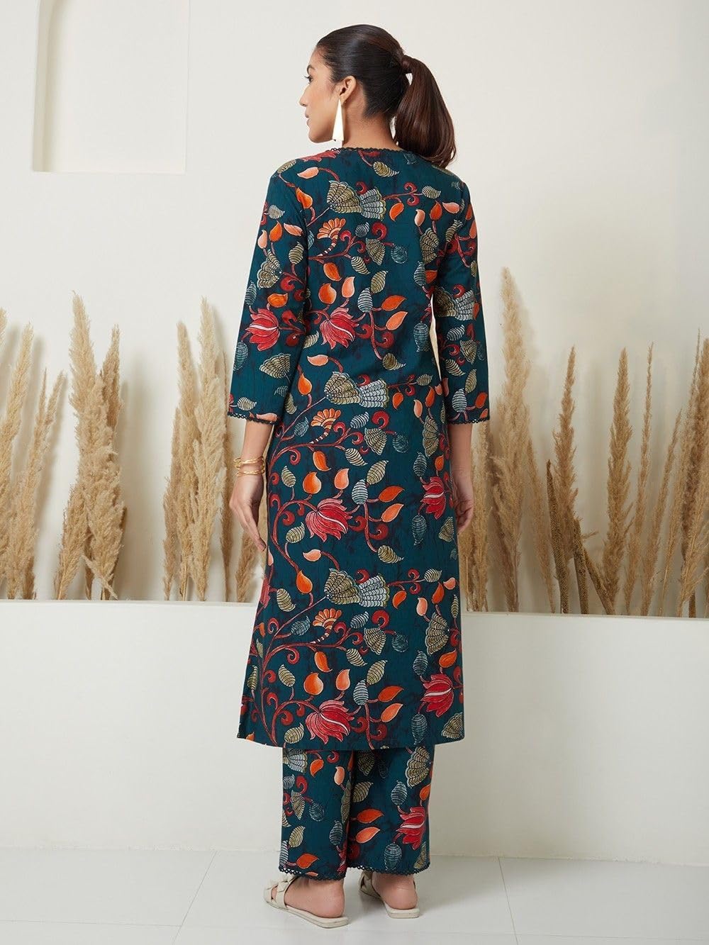 LookMark Women's 3/4 Sleeve Floral Printed Kurti Pant Set, Cotton Blend, Knee Length, Stylish Ethnic Outfit, Office, and Casual Occasions