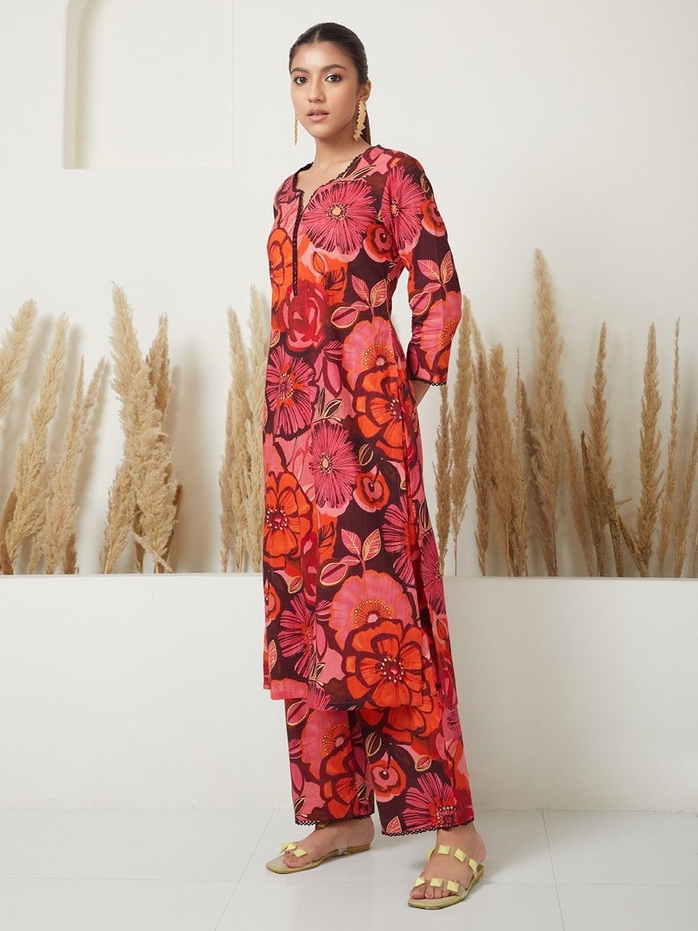 LookMark Women's 3/4 Sleeve Floral Printed Kurti Pant Set, Cotton Blend, Knee Length, Stylish Ethnic Outfit, Office, and Casual Occasions