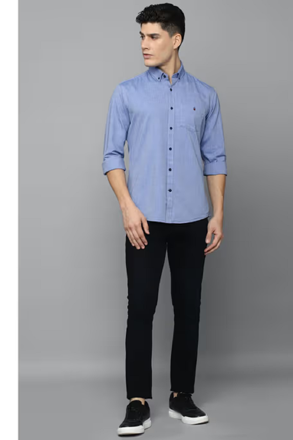 Men Textured Slim Fit Shirt with Patch Pocket