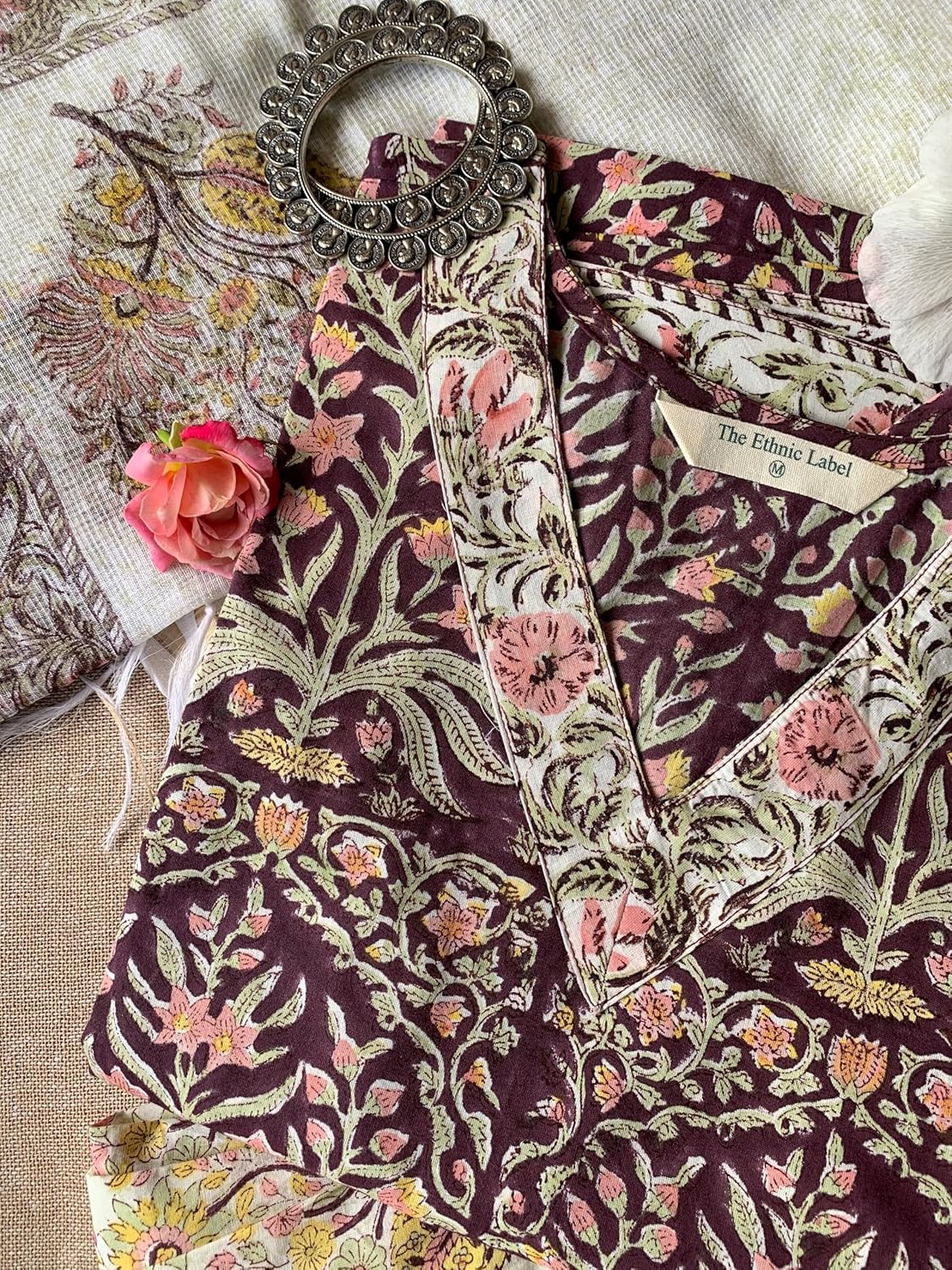 LookMark Women Kurta Set: Fashionably Traditional, Comfortably Chic: Embrace Ethnic Fashion with Our Cotton Blend Ethnic Sets!