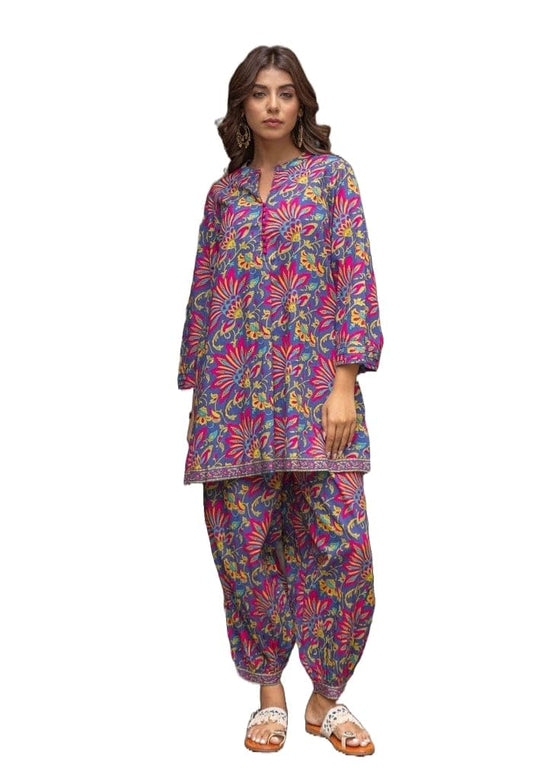 LookMark Women's Kurta Ethnic Finesse Redefined: Add a Touch of Grace to Your Wardrobe with Our Cotton Blend Printed Kurti Pant Sets