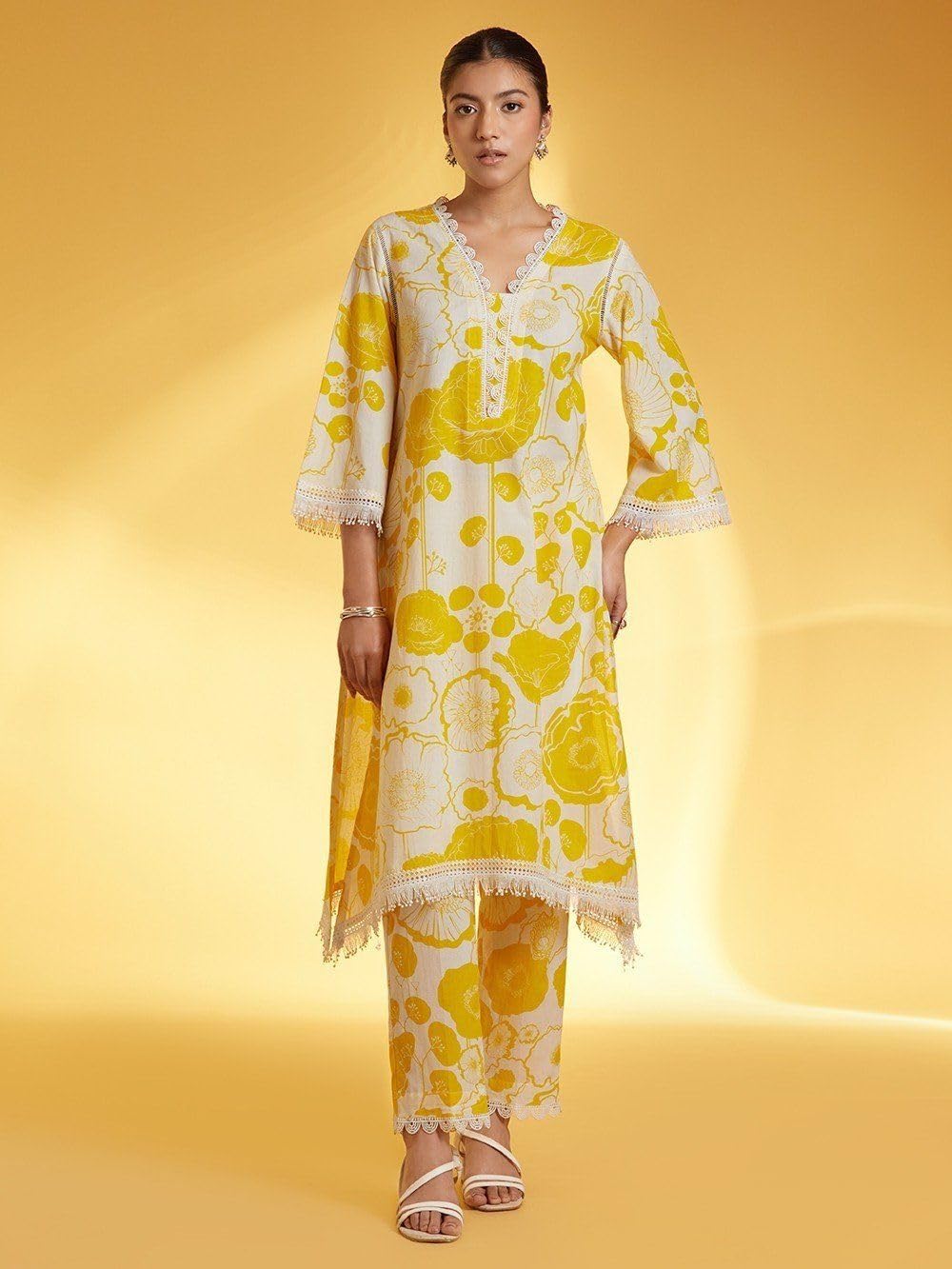 LookMark Women's Cotton Blend Floral Kurta Set