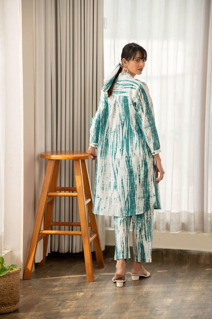 LookMark Women's Printed Cotton Blend Straight Kurta Pant Set - Elegant Ethnic Wear Ensemble for Modern Women, Perfect for Any Occasion