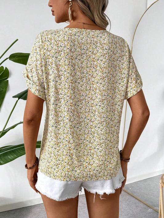 WesternStitchAbstract Stripe Print Rolled-Up Short Sleeves Round Neckline Relaxed Fit Top For Women & Girls 