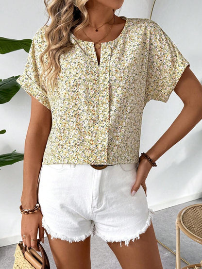 WesternStitchAbstract Stripe Print Rolled-Up Short Sleeves Round Neckline Relaxed Fit Top For Women & Girls 