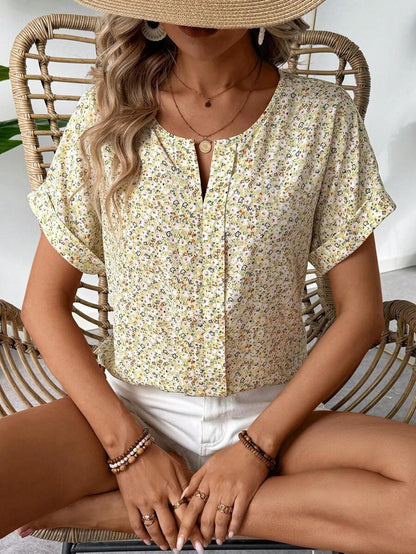 WesternStitchAbstract Stripe Print Rolled-Up Short Sleeves Round Neckline Relaxed Fit Top For Women & Girls 